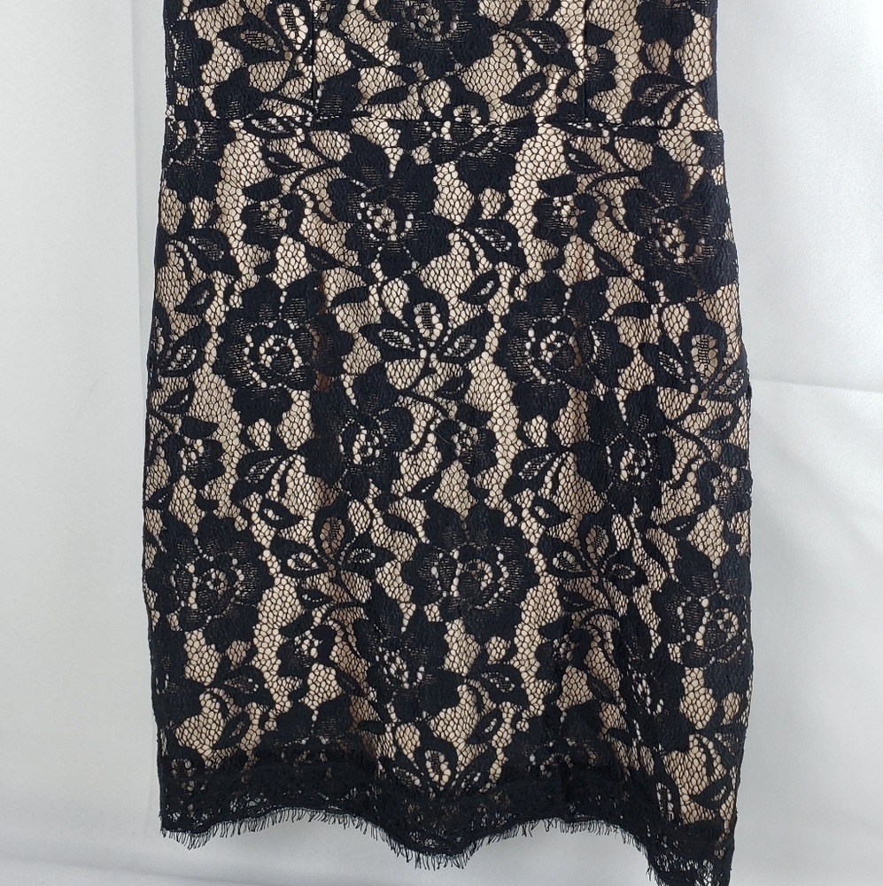 Forever 21 Med. Black lace over nude slip - Picture 3 of 6